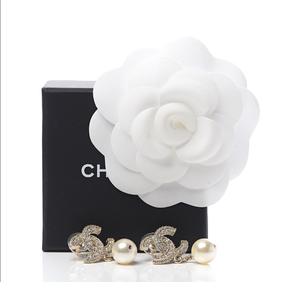 CHANEL CC DROP EARRINGS - Picture 2 of 8